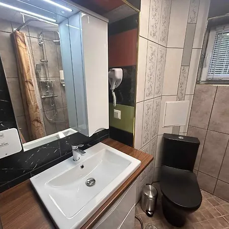 Valgemaja Majutus Kwatera prywatna *