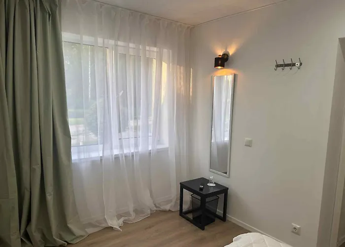 Valgemaja Majutus Kwatera prywatna *